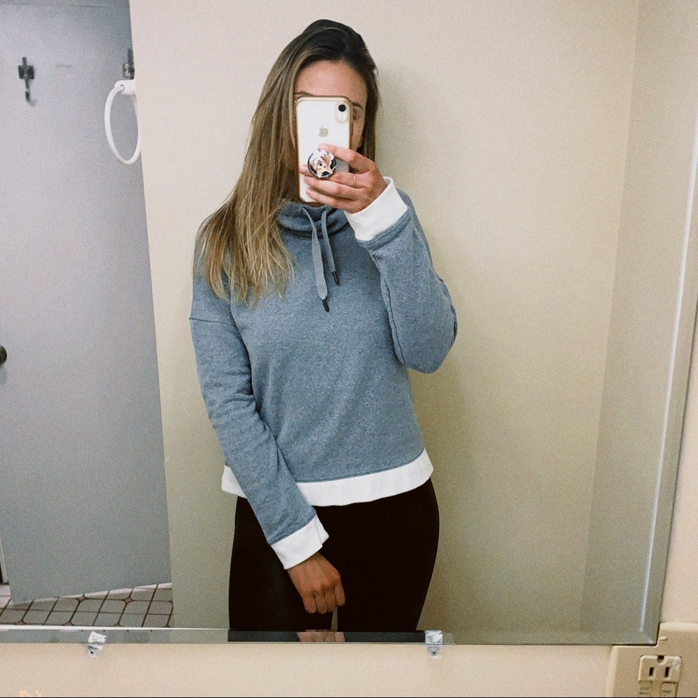 Under Armour Women’s Funnel Neck